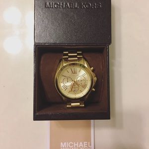 ✰MK GOLD WATCH ✰ barley worn - make an offer!